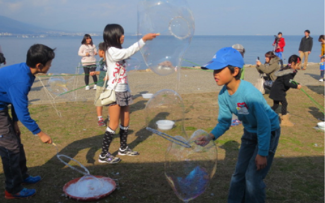 11月１日（日）開催《ワークショップ》巨大シャボン玉を飛ばそう！